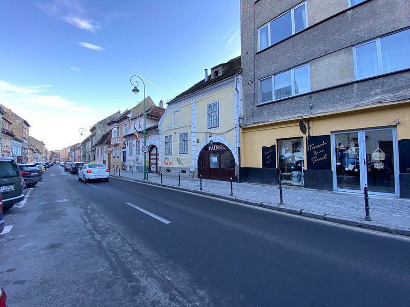 Spatiu comercial de inchiriat la parter in zona centrala - Poză 1