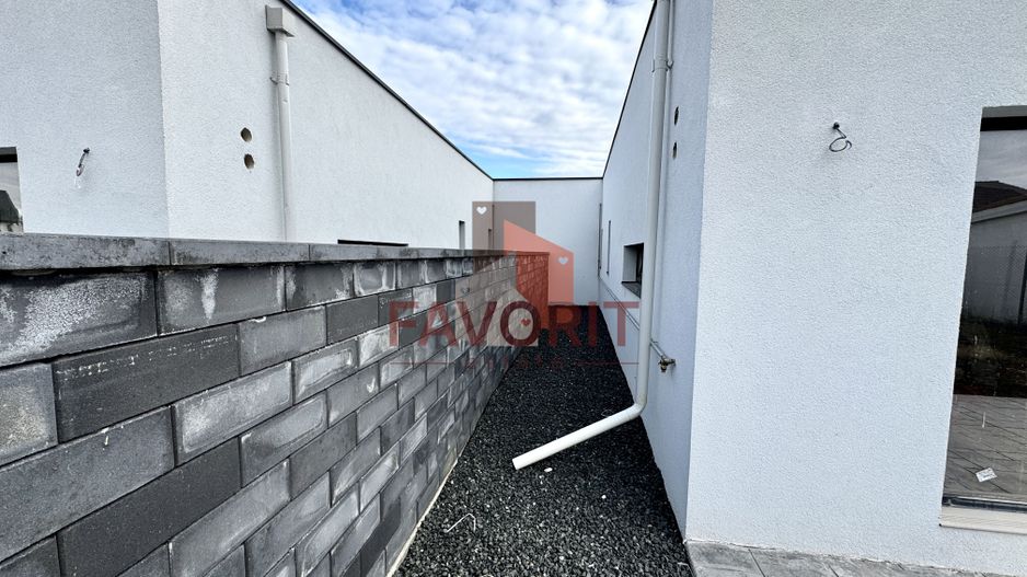 Duplex Individual pe Parter | 4 camere | La Asfalt | Toate utilitatile - Poză 3