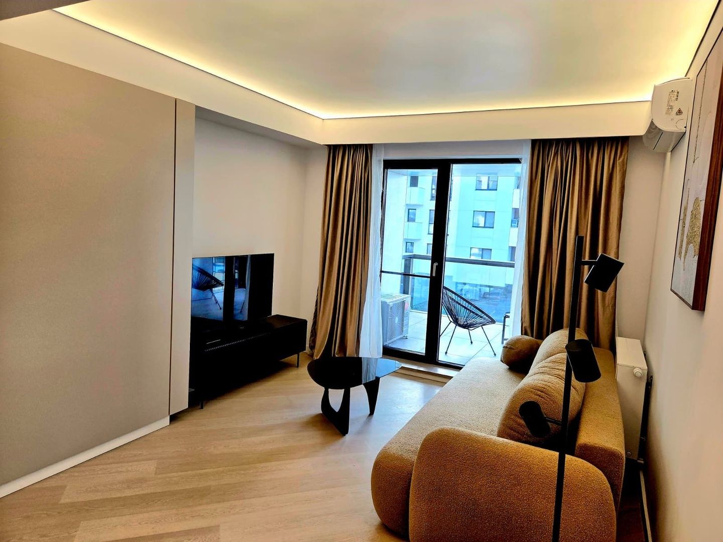 Apartament 2 camere de inchiriat  | Cortina North - Poză 2