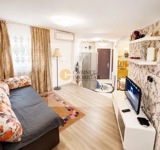 3 camere in vila  | Unirii I Etaj 3 I Centrala proprie - Poză 1