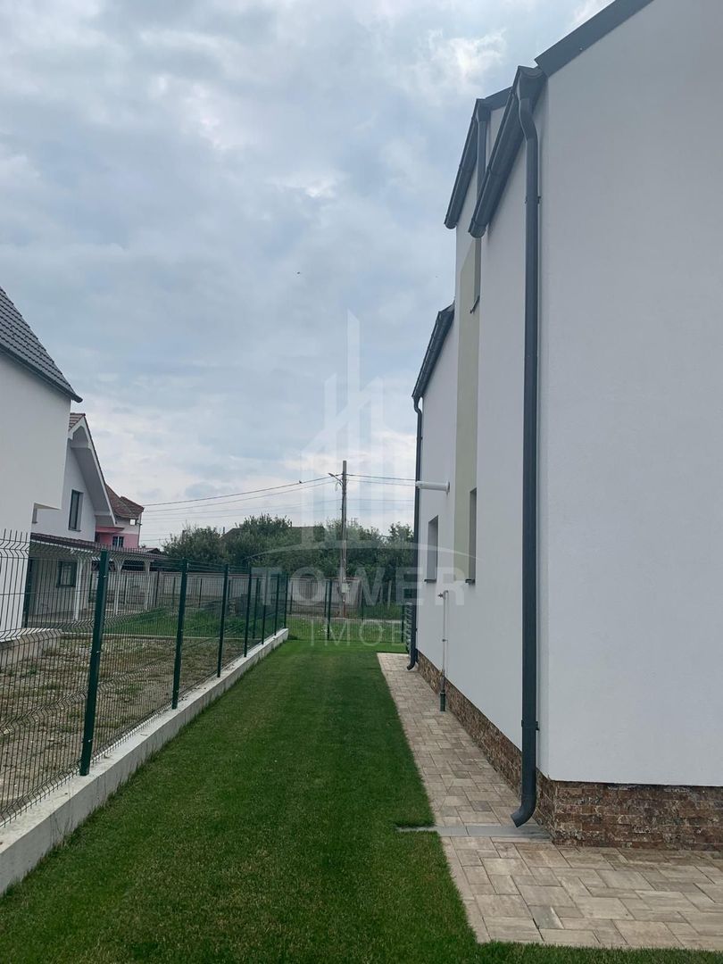 Casă de vânzare cu 4 camere | Loc. Cristian - Poză 5