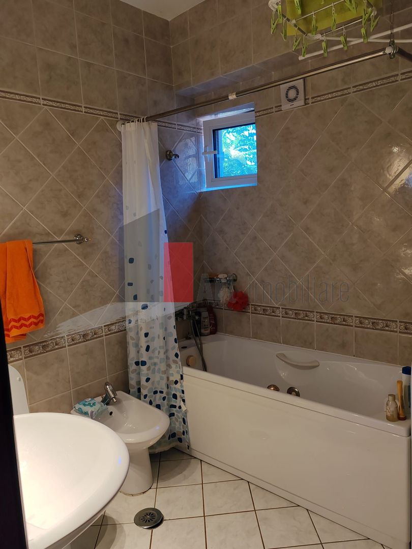 Apartament 4 camere cu centrală - Vasile Lascar - Poză 13