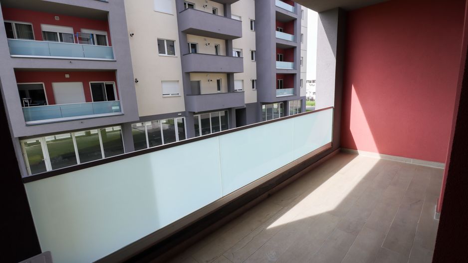 Aradului | 3 camere | Bloc nou | 2 băi | Lift | Parcare subterană - Poză 8