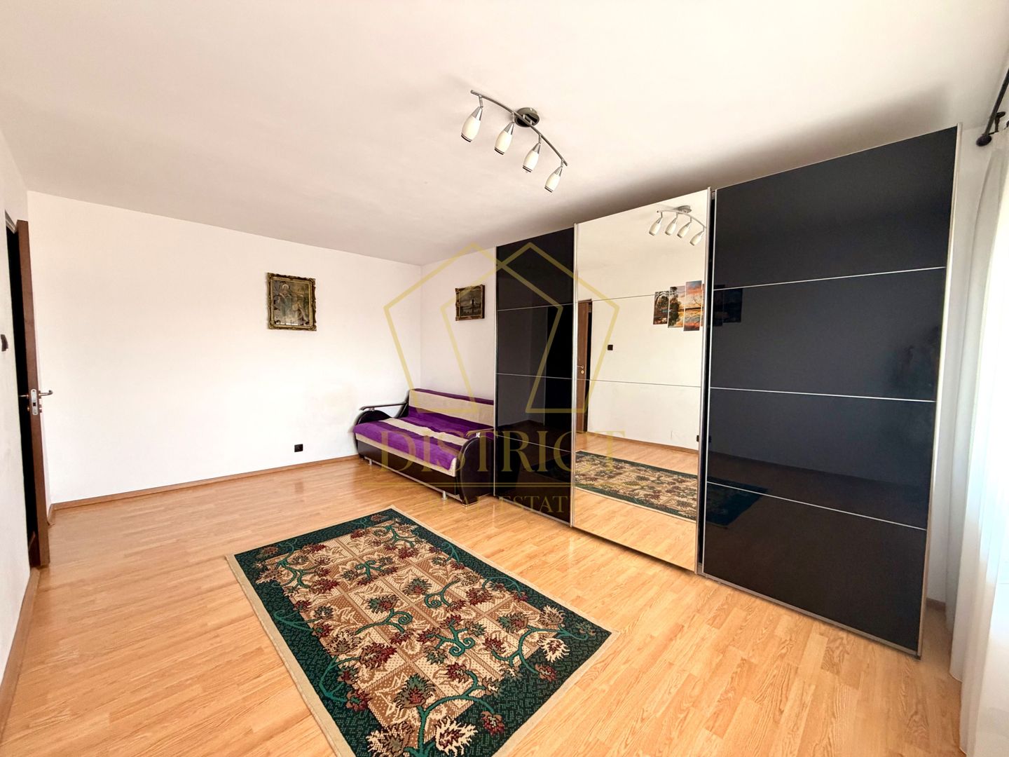 Apartament decomandat cu 2 camere | Steaua - Poză 7
