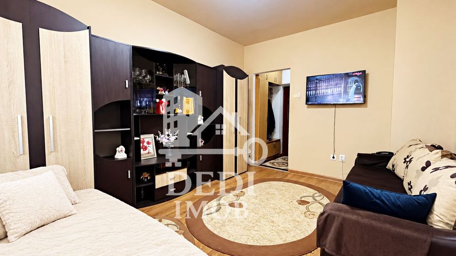 Apartament 2 camere de vanzare in zona Rogerius, Oradea - Poză 1
