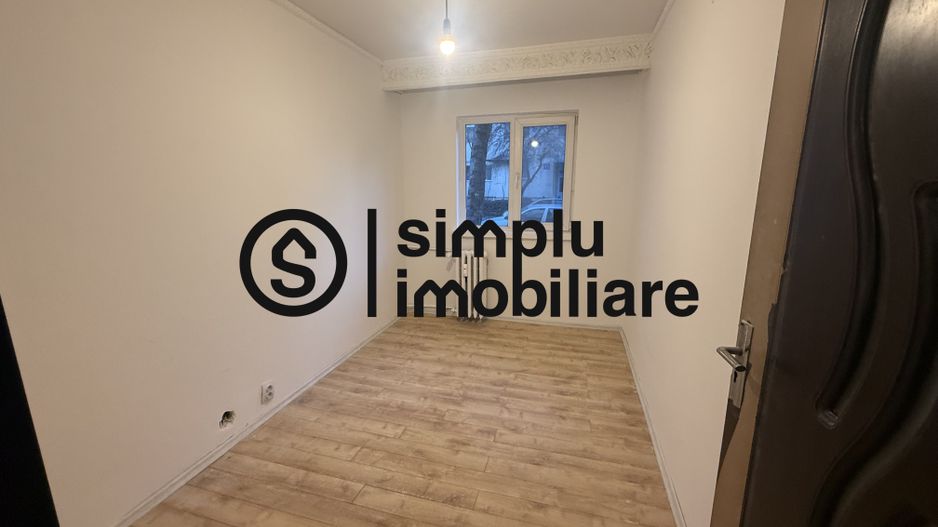 4 decomandate, parter, bilateral, Valea Rosie - 130 000 Euro - Poză 11