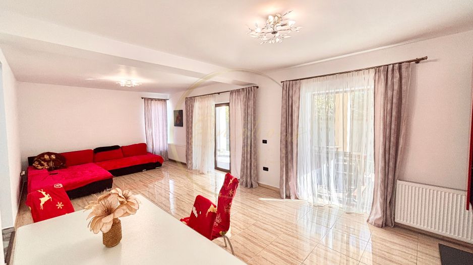 1/2 Duplex - Giroc - zona Planetelor - 4 camere | Poarta electrica - Poză 1