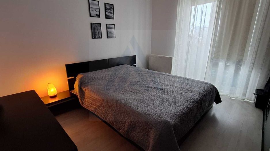 Apartament modern 3 camere 2 bai 2 balcoane etaj 2 si parcare Turnisor - Poză 1