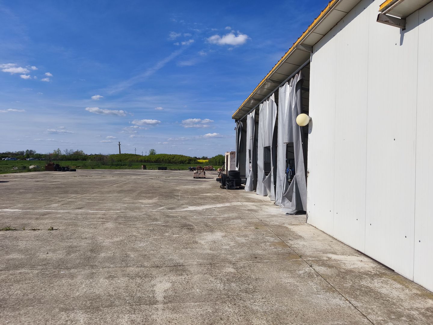 Casa cu 4 camere cu teren de 14,340 mp + platforma de beton cu hala - Poză 9