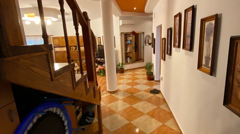 Casa cu 2 apartamente in zona Braytim - Poză 13