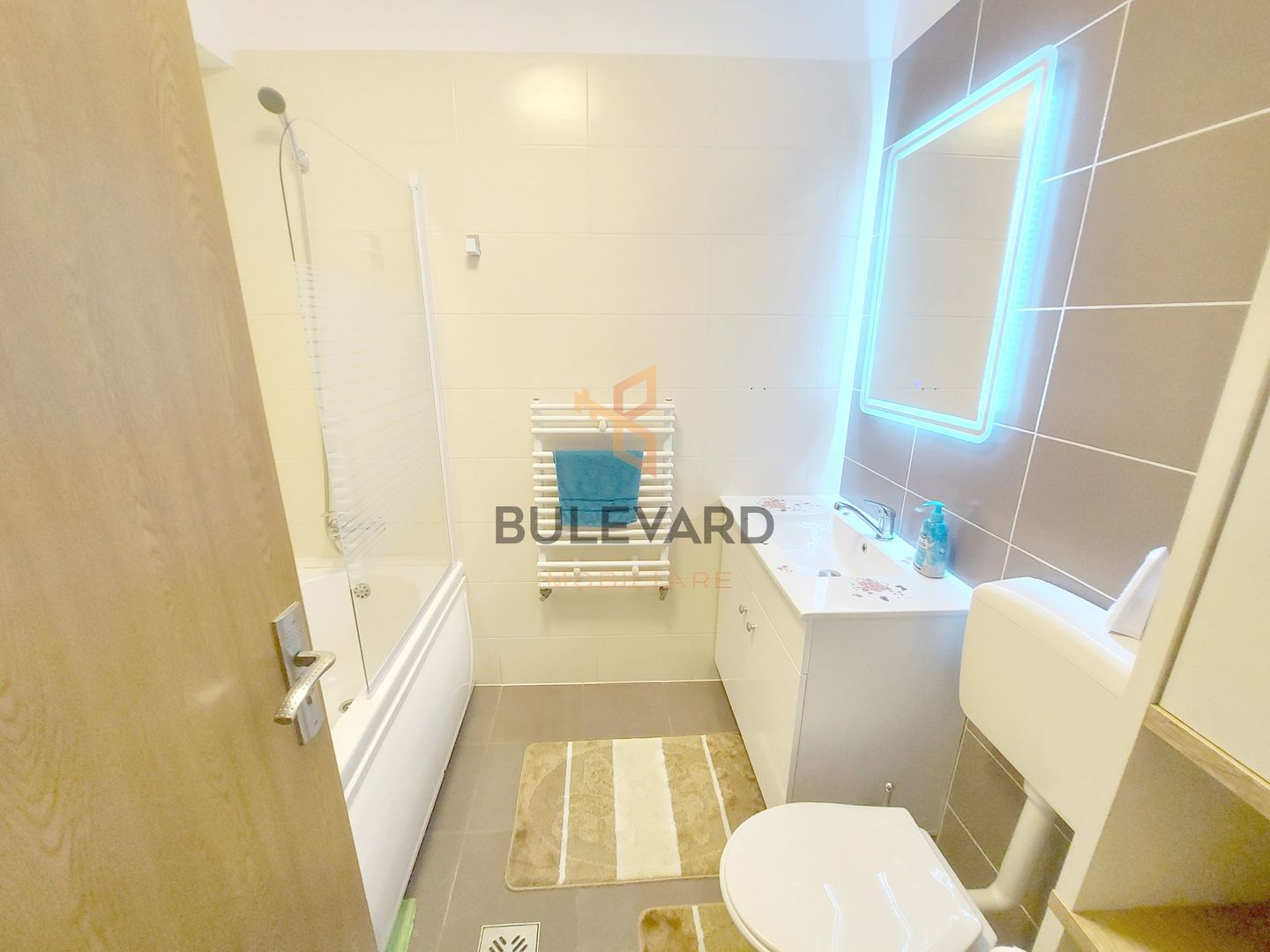 Apartament cu 2 camere,  zona strazii Eroilor! - Poză 7