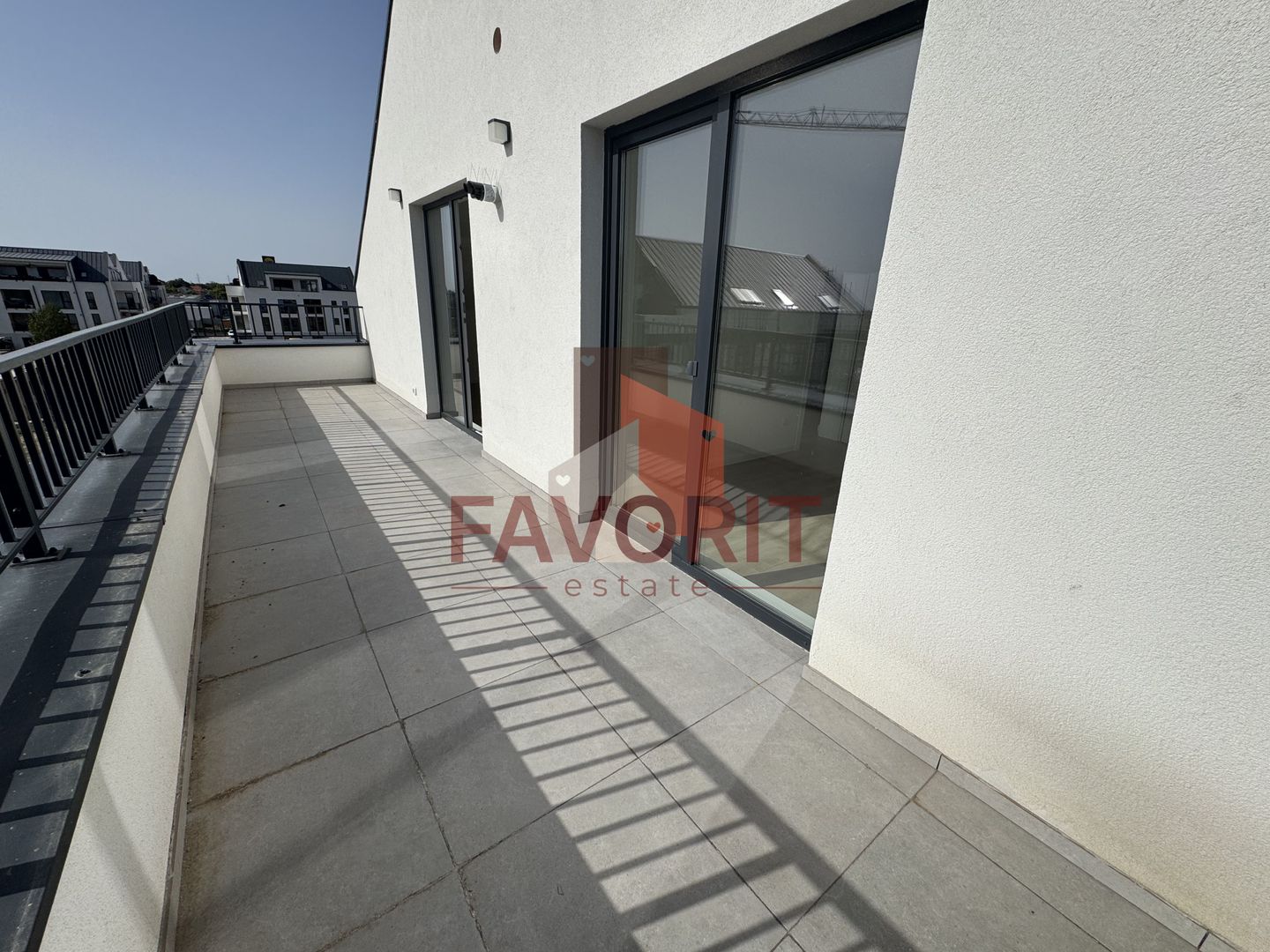 Comision 0%. Terasa 20 mp. Spatios. 2 bai. Lift. Disponibil imediat - Poză 4