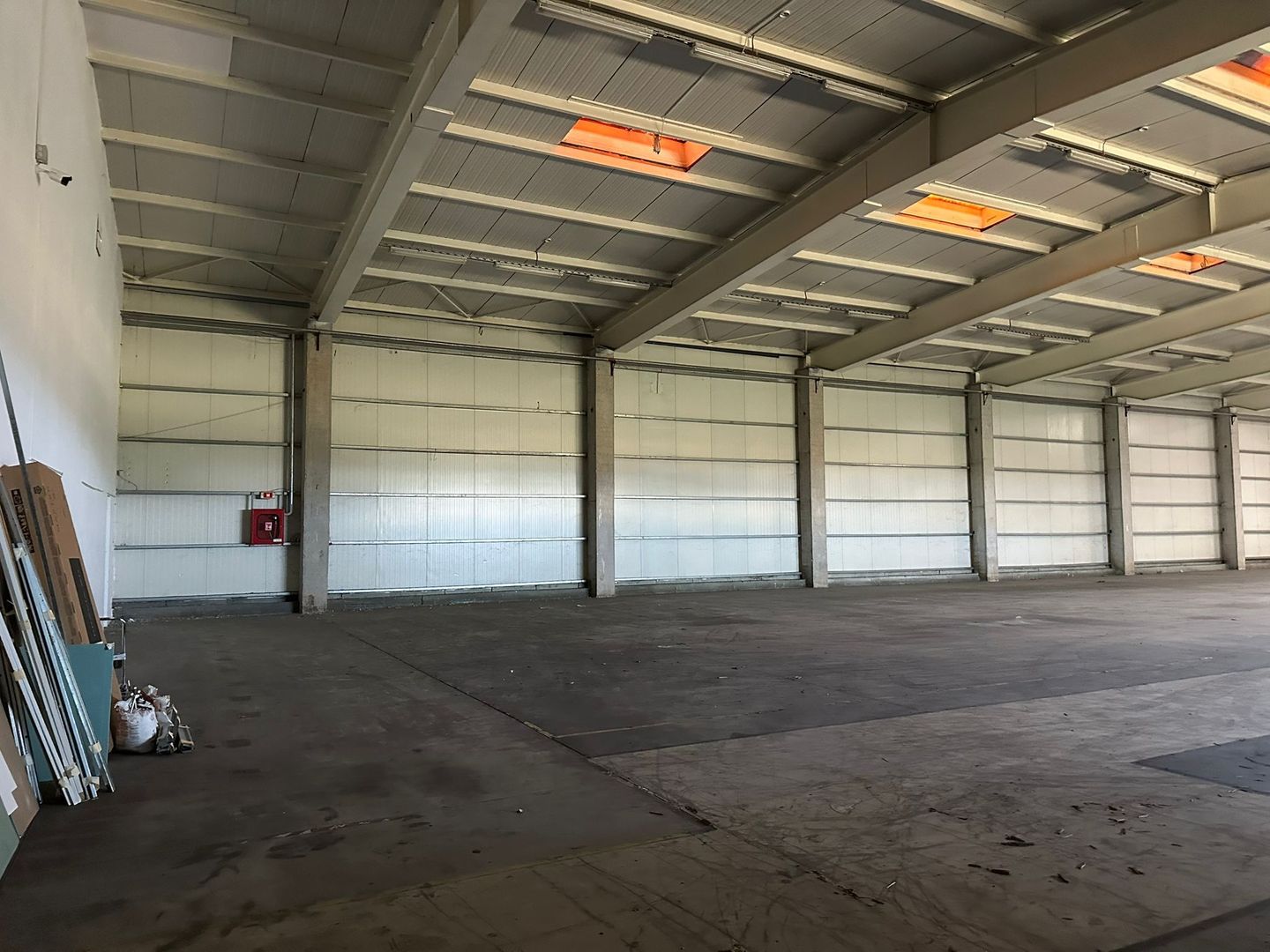 Spatiu depozitare - logistica 2.519 mp si birouri Chiajna A1 - Poză 12