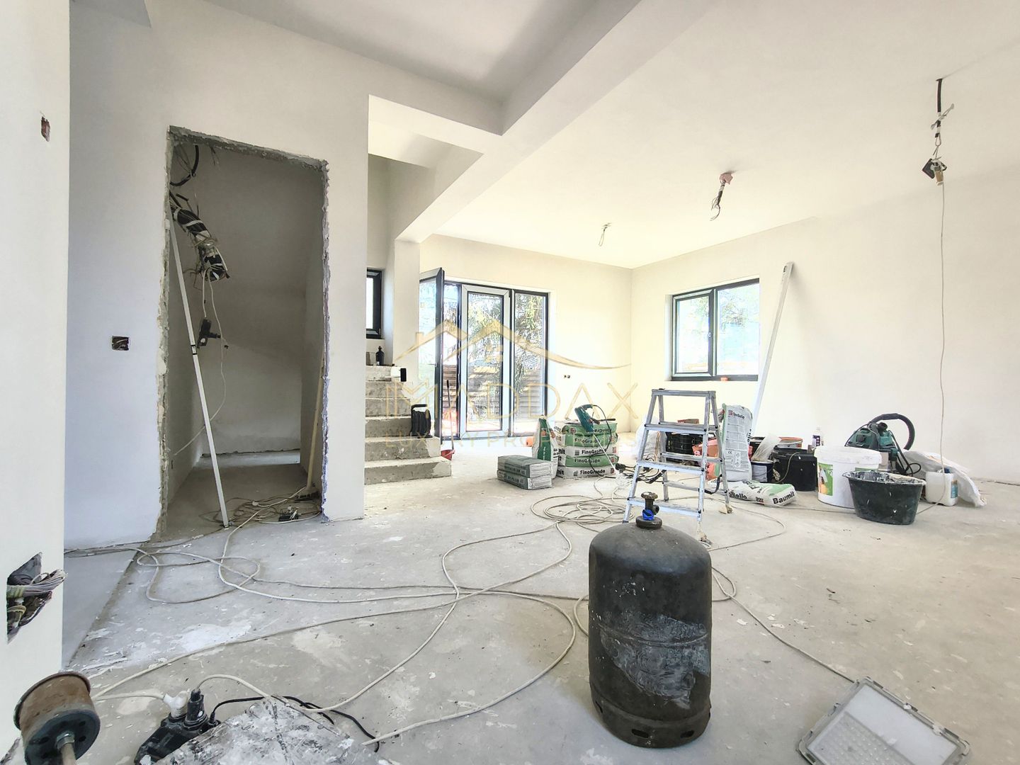 Vila moderna 6 camere // 190mp // teren 300mp // Tunari - Poză 9