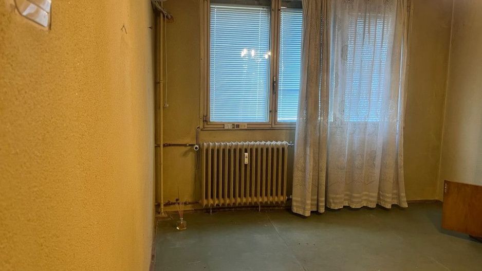4 camere, 2 bai, et 2/4 de renovat Izvorul Muresului - Poză 4