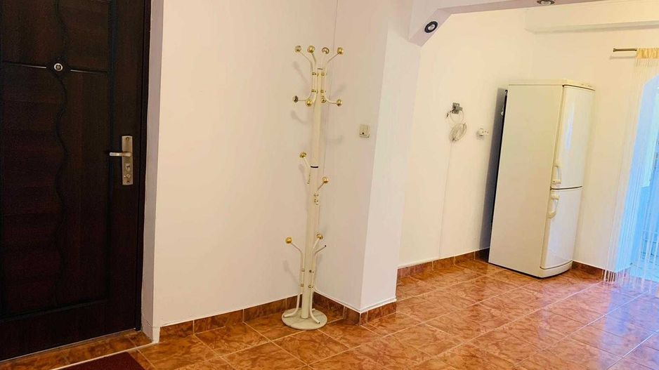 2 camere decomandat  Lipovei parter centrala proprie - Poză 3