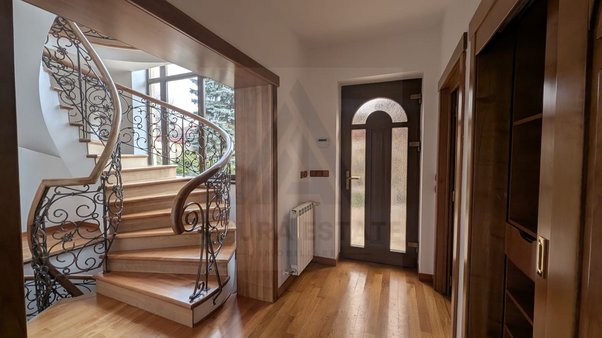 Vila design si arhitectura premium cu teren 470 mp in zona Centrala - Poză 3