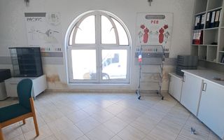 Proprietate 450 mp pe Calea Clujului cu teren de 787mp in Oradea - Poză 24