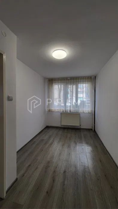 Apartament cu 3 camere, decomandat, parter, 2 balcoane- Zona Tudor - Poză 3