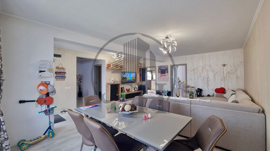 VANDUT/ SOLD - Casa / Vila de vanzare Valu lui Traian - Poză 7