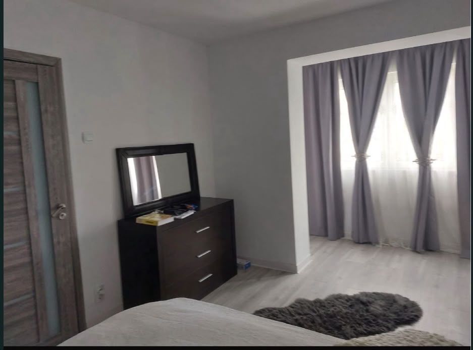 Apartament 2 camere in zona Campia Libertatii - Poză 4