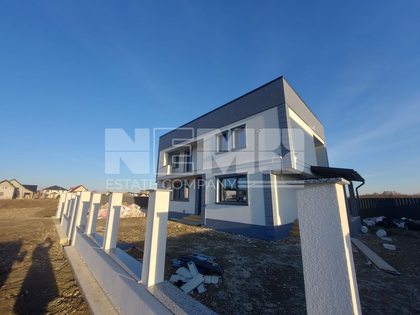 Casă Modernă și Spațioasă | Rădăuți | 4 ARI - Poză 1