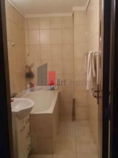 3 Camere Vitan Mall - Poză 1