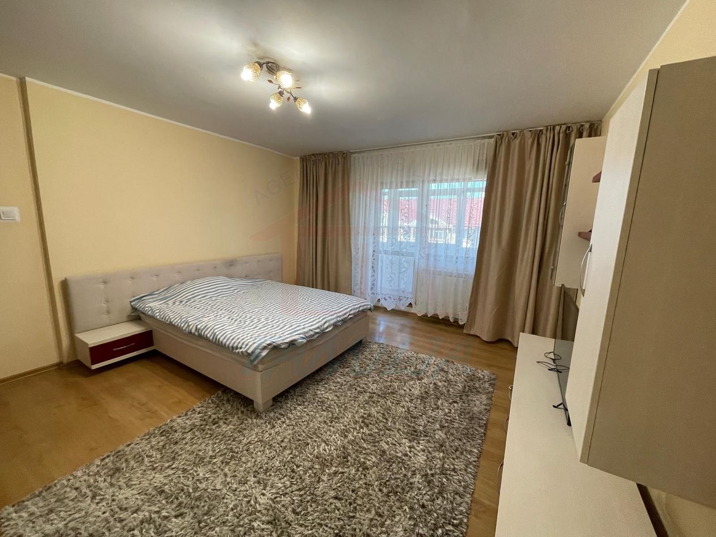 Apartament cu 1 cameră de închiriat - Zonă Ultracentrală, lângă Starea - Poză 3