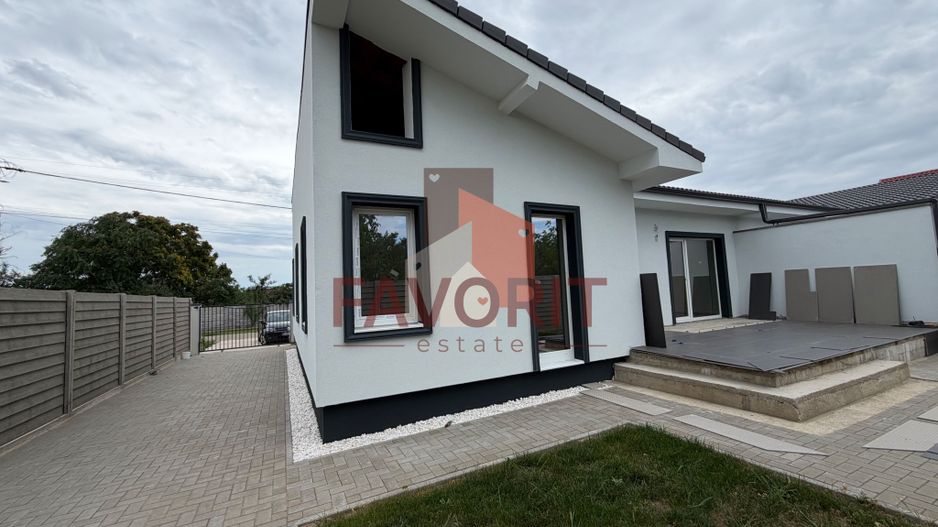 Finisat la cheie. Bucatarie inchisa. Acces asfaltat - Poză 13