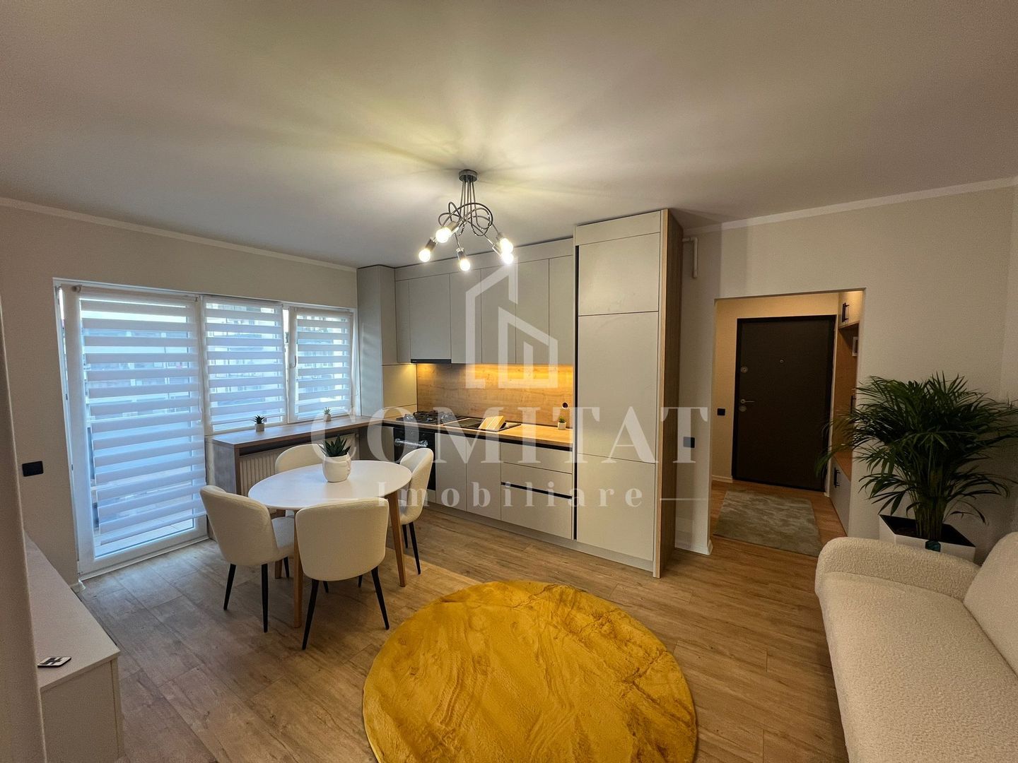 Apartament ultrafinisat | Etaj intermediar | Zona Str Urusagului - Poză 2