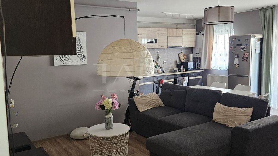 Apartament 2 camere, zona Florilor . - Poză 1