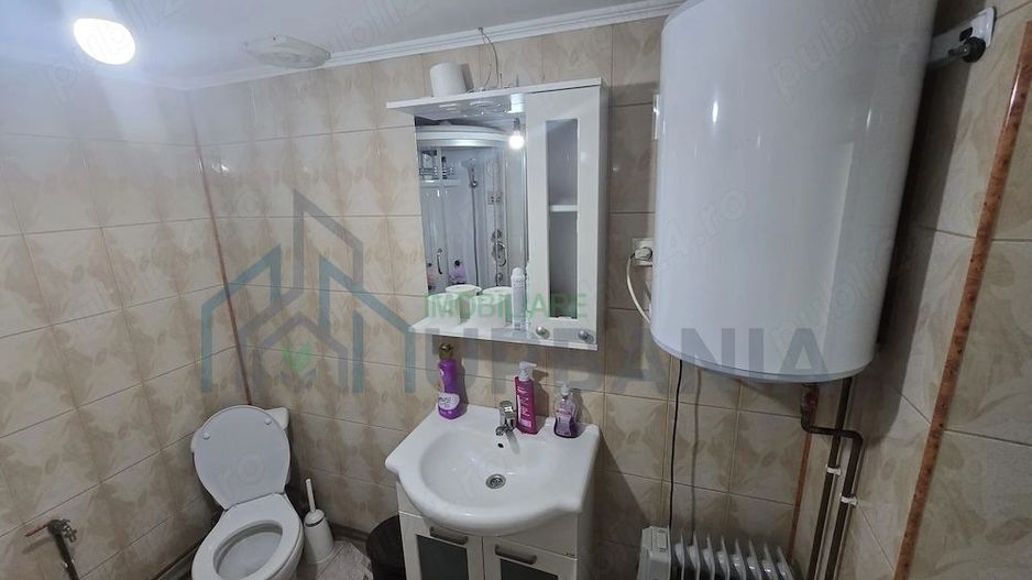 Ansamblu rezidențial cu două case și teren de 1,4 hectare, Bohotin - Poză 2