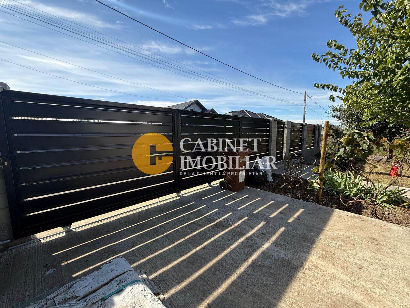 Aroneanu - Casa la asfalt - 420mp teren - 3 camere - Canalizare - Poză 3