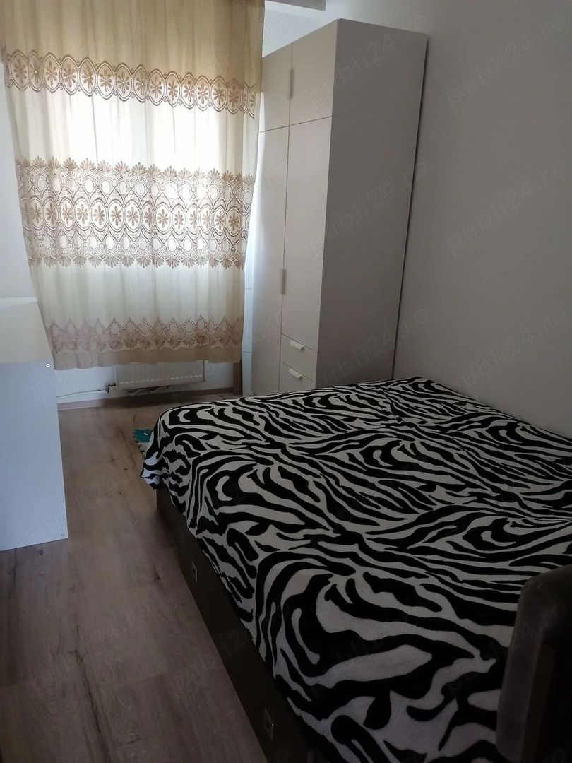 vand aparatment 3 camere, bucatarie si doua bai. 51 mp langa piata Doina - Poză 1