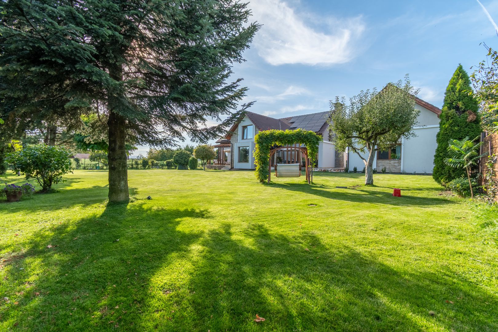 Proprietate exclusivista de vanzare: 2 case | 9 camere | 2000 mp teren - Poză 1