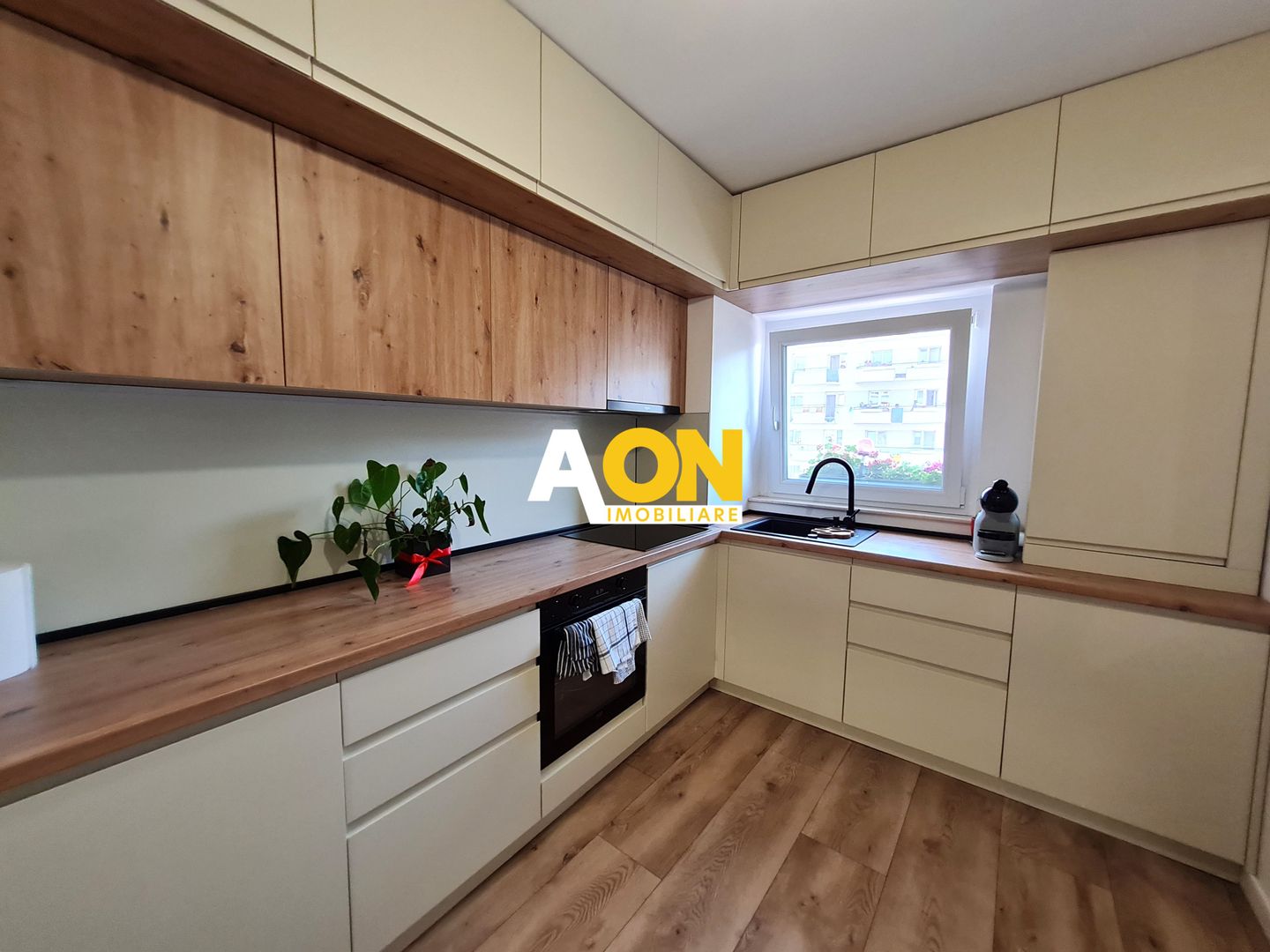 Apartament 3 Camere, Ultracentral, Decomandat, 67,5 mp, Zona Cetate - Poză 6
