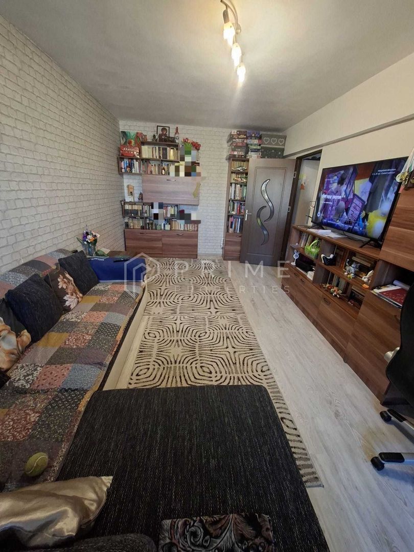 Apartament cu 3 camere, decomandat – Cartier Tudor, Zona Diamant - Poză 2