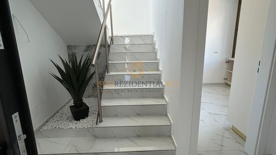 Vila moderna tip duplex, 4 camere, ansamblu privat cu piscina - Poză 12