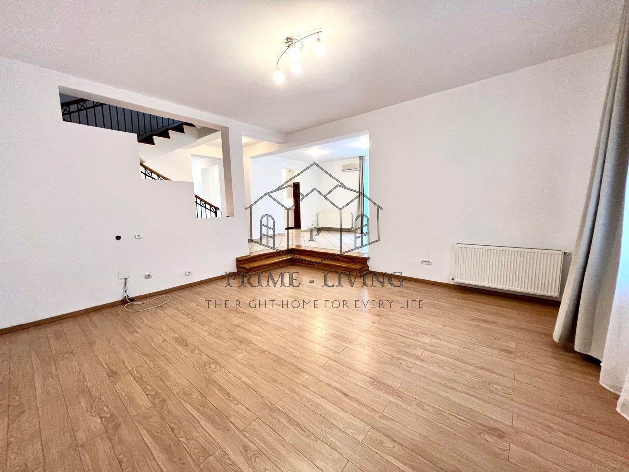 VILA CU 5 DORMITOARE LA INCHIRIERE IN COMPLEX REZIDENTIAL - Poză 11