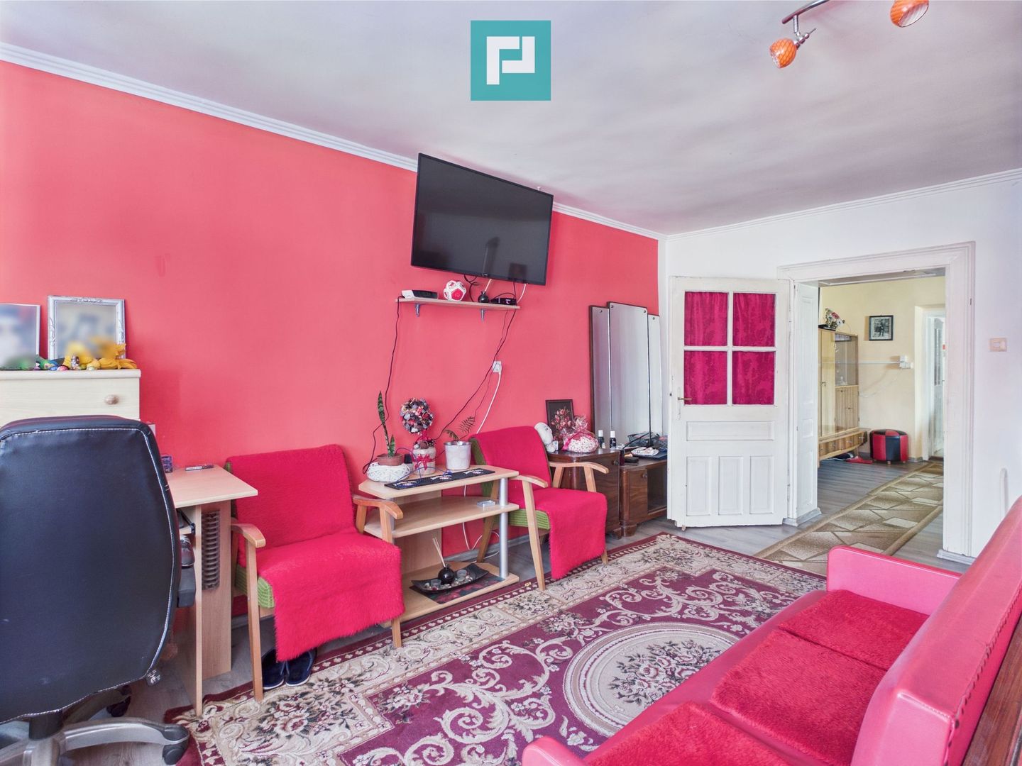 Casă la doar 6km de graniță cu România - Poză 6