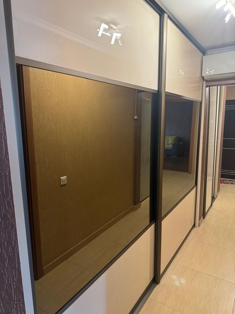 De inchiriat apartament cu 3 camere, Str. Nae leonard, etaj 3, 500 E - Poză 5