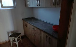 Casă de vânzare în comuna Hălăucești – 176 mp utili, teren 1.600 mp - Poză 5