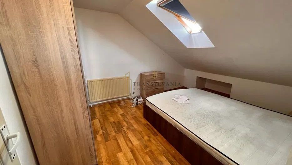 Ocazie! Apartament la mansarda 45 mp utili plus balcon, Valea Aurie - Poză 1