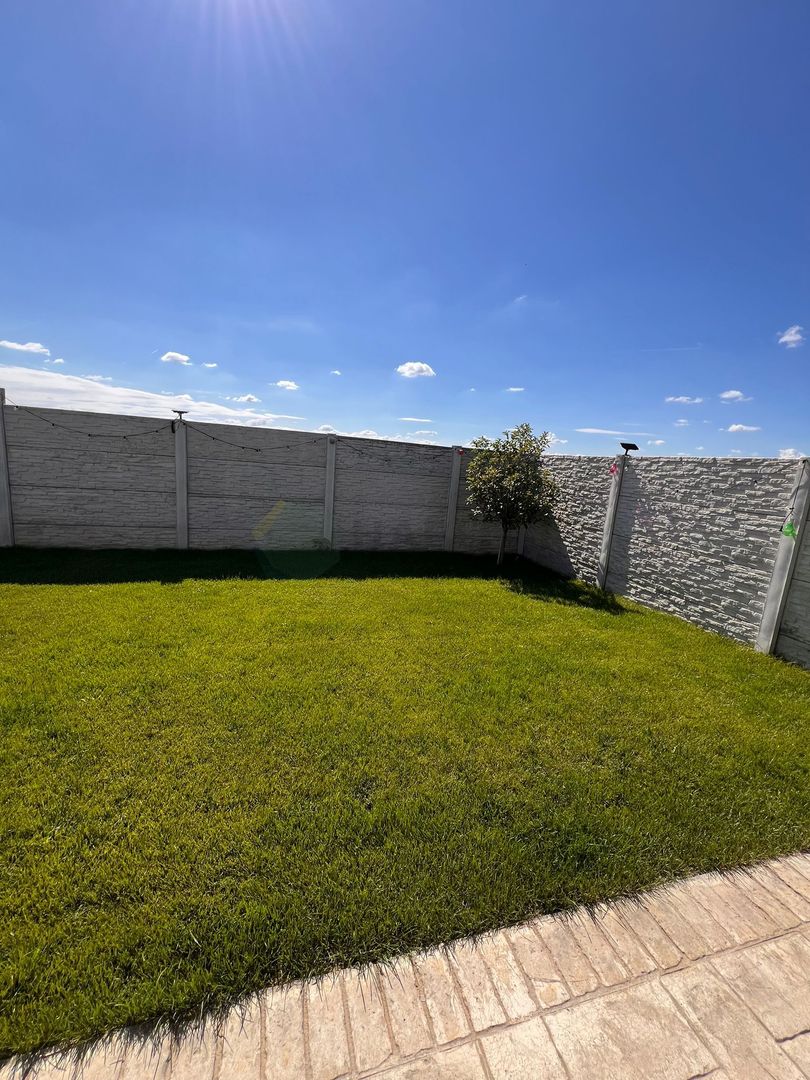 Casă individuală cu 4 camere în cartierul Aerocity, Tunari - Poză 18