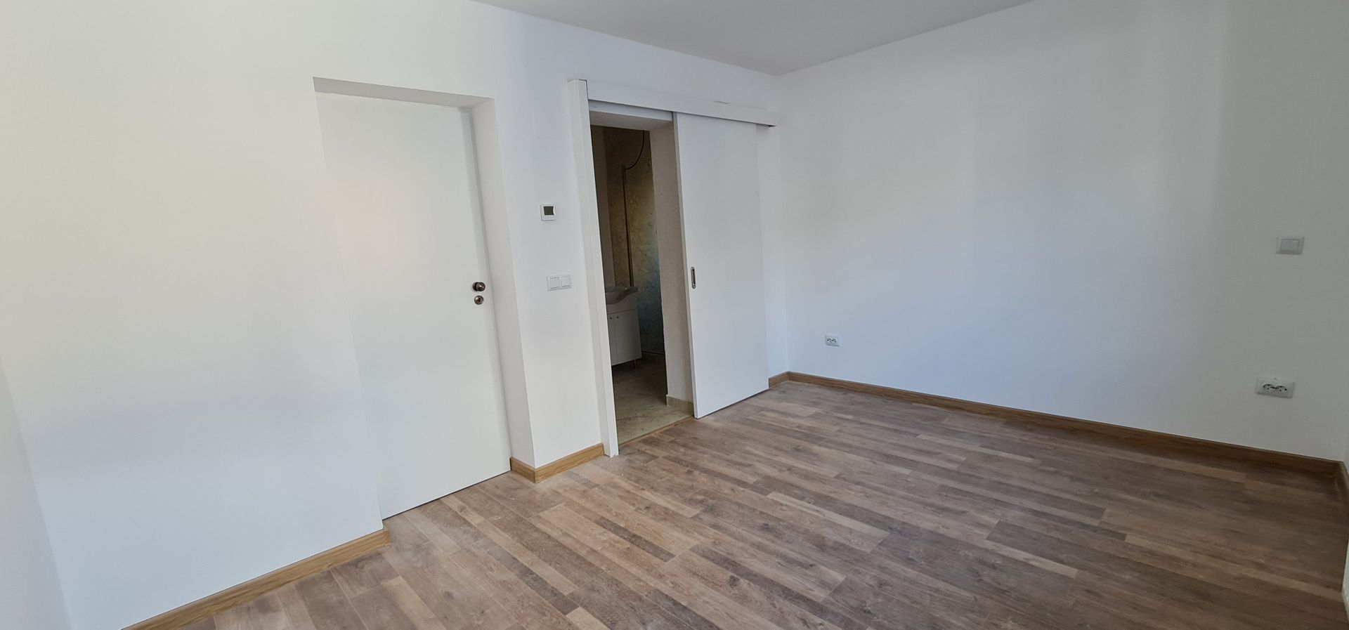 Casa finalizata si intabulata 3 camere Cartier Izvor Tarlungeni Brasov - Poză 13