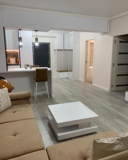 De inchiriat apartament 2 camere bloc Riviera faleza Dunării , 750 Euro - Poză 5
