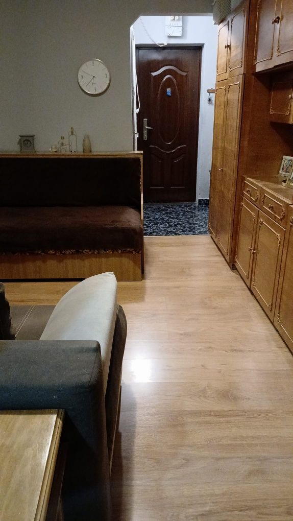 BRASADAS vinde garsoniera 26mp la etajul 3/4 Ostrovului. - Poză 2