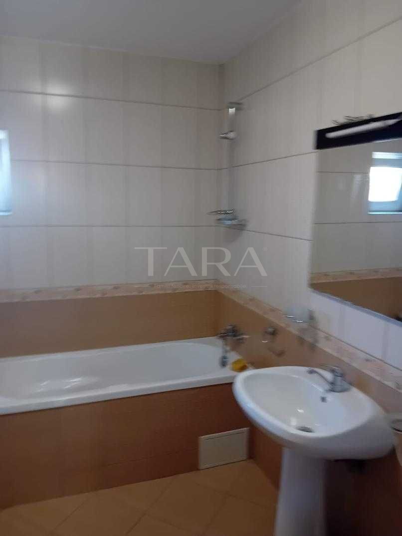 Apartament decomandat cu 2 camere, 56 mp, balcon generos și parcare. - Poză 7