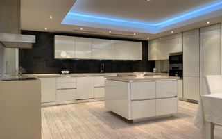 AP. 3 CAMERE LUX, LOC PARCARE SUBTERAN, INCALZIRE PARDOSEALA, COMIS 0% - Poză 19