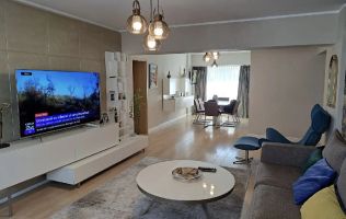 Apartament Piata Victoriei // Bloc BCR